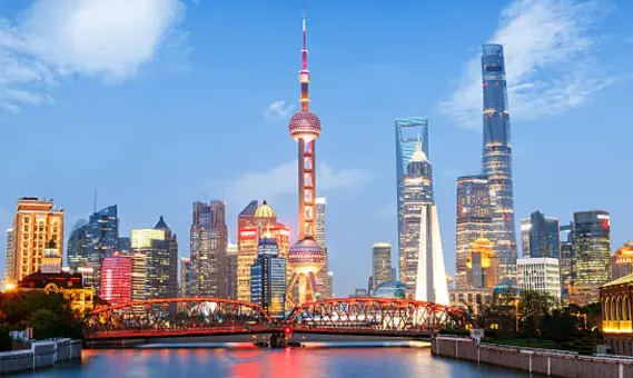 上海高空露台三件套江景清吧：近距离俯瞰外滩与陆家嘴夜景的天台究竟在哪？