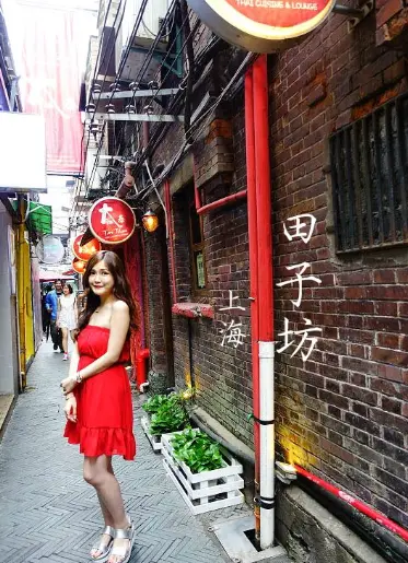 上海鲸字号书店：自忠路藏着一座插画宇宙，进去就不想走🎨